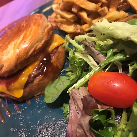 كامبانيلي بوربان 3* تولوز