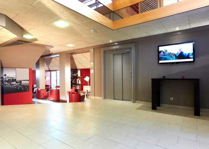 Отель Campanile Purpan 3*