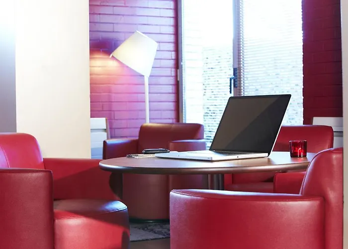 Campanile Purpan Отель